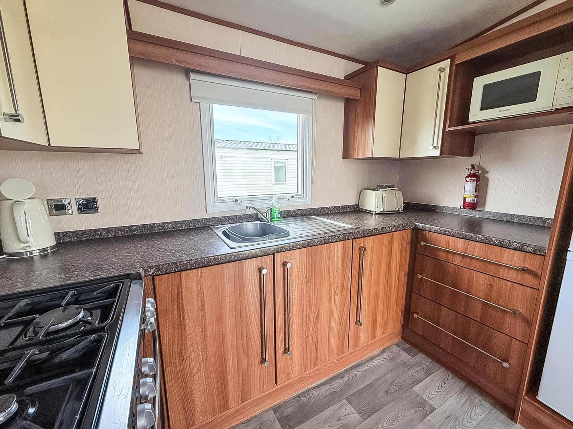 Lovely 8 Berth Caravan At Sunnydale In Lincolnshire Ref 35239S Louth  Bagian luar foto